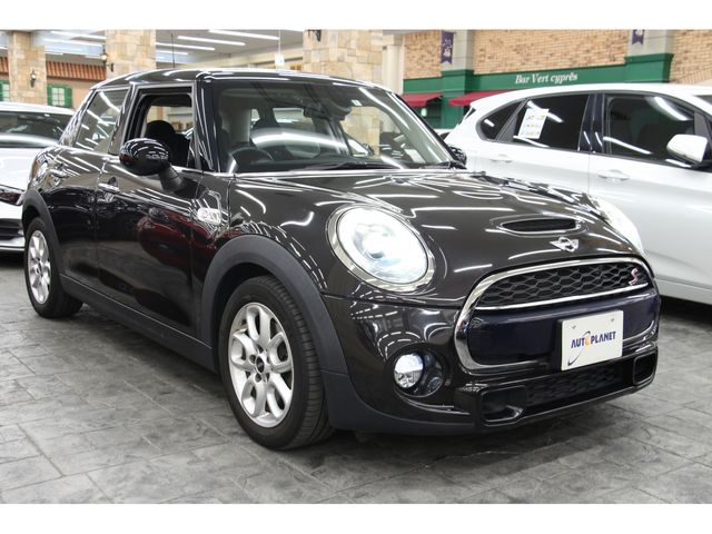 Bmw MINI 2016-03 3064-24