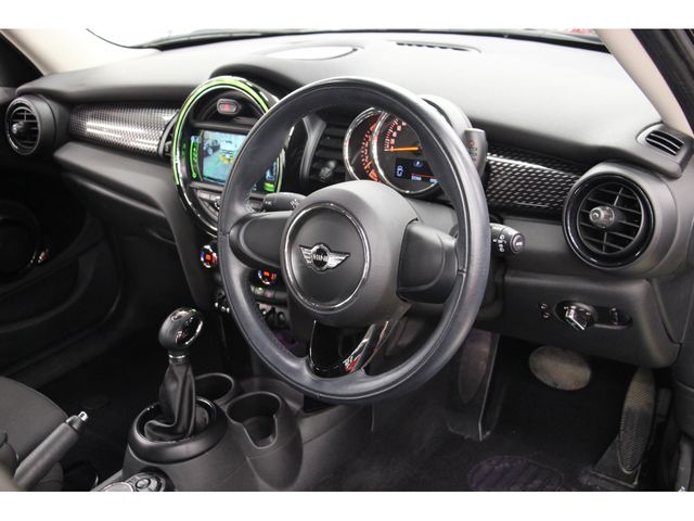 Bmw MINI 2016-03 3064-1