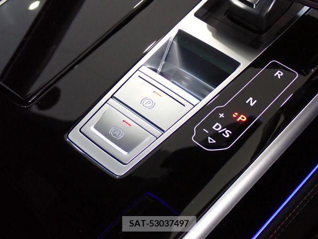 Audi A8 2022-09 225523-13