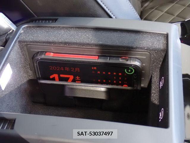 Audi A8 2022-09 225523-14