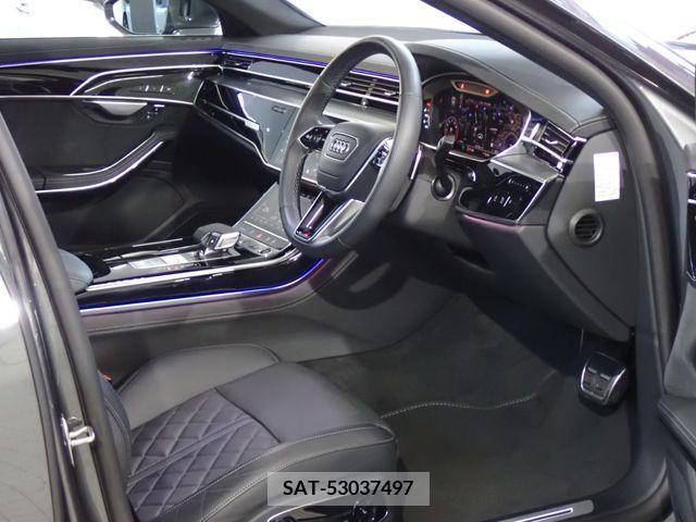 Audi A8 2022-09 225523-3
