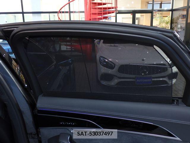 Audi A8 2022-09 225523-18