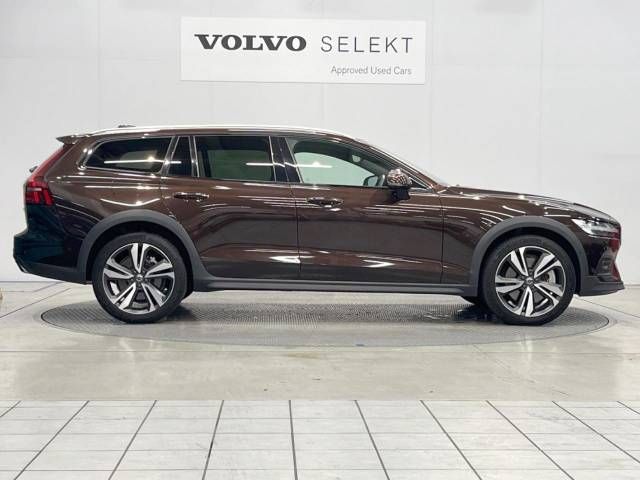 Volvo CROSS COUNTRY 2021-02 19653-16