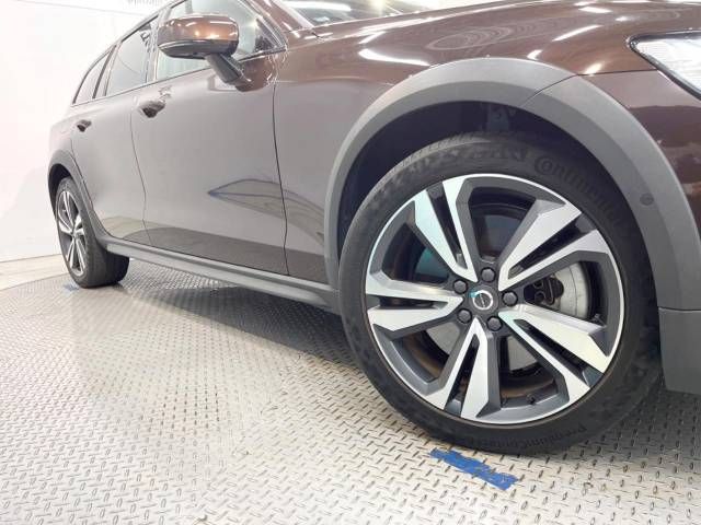 Volvo CROSS COUNTRY 2021-02 19653-14