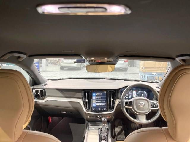 Volvo CROSS COUNTRY 2021-02 19653-1