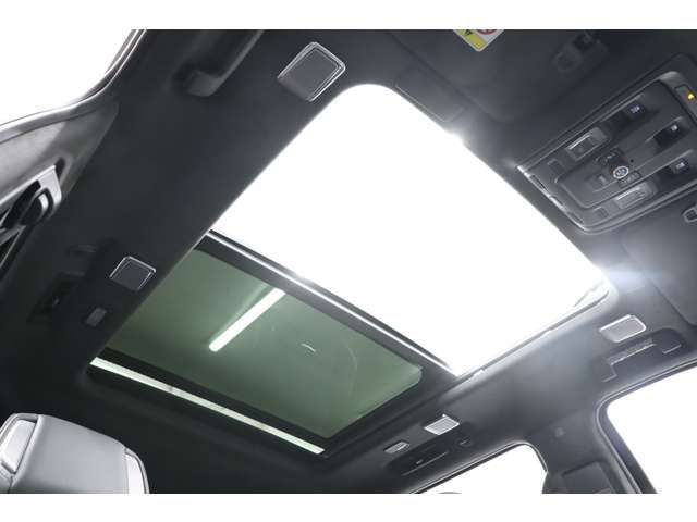 Cadillac ESCALADE 2021-09 194577-6