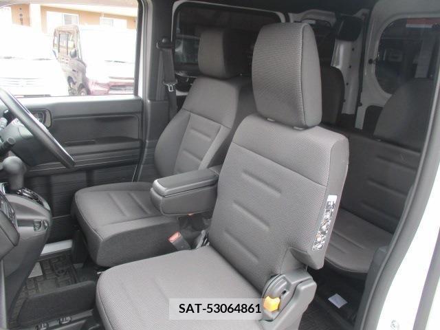 Honda N-VAN 2023-11 239967-24