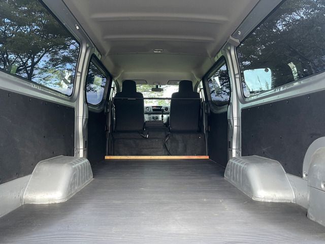 Nissan NV350 Caravan 2016-07 22551-9
