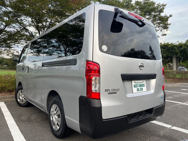 Nissan NV350 Caravan 2016-07 22551-1