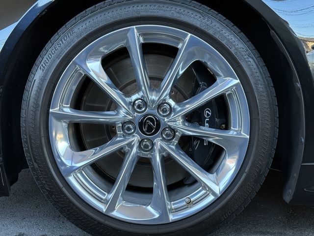 Lexus LC 2017-10 20851-3