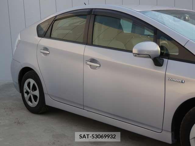 Toyota PRIUS 2012-02 322124-19