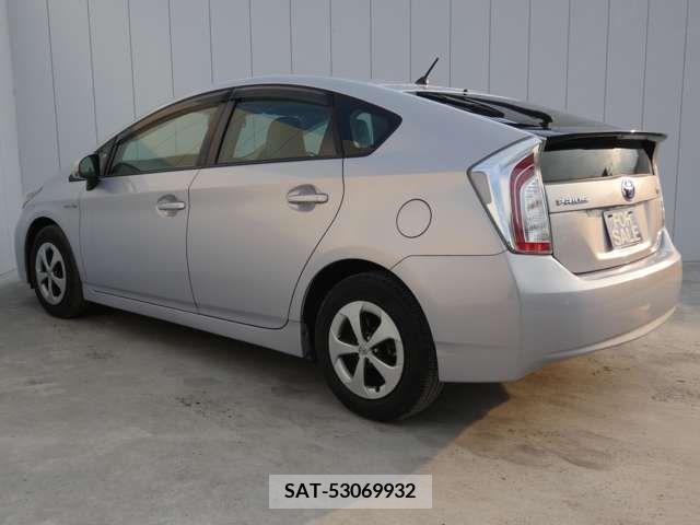 Toyota PRIUS 2012-02 322124-3