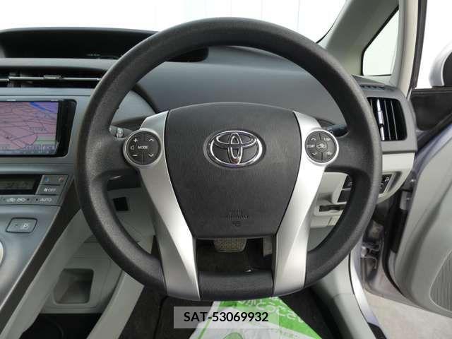 Toyota PRIUS 2012-02 322124-10