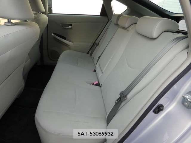 Toyota PRIUS 2012-02 322124-7