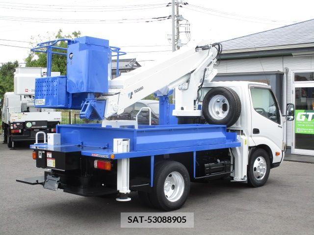 Hino DUTRO 2012-08 203942-5