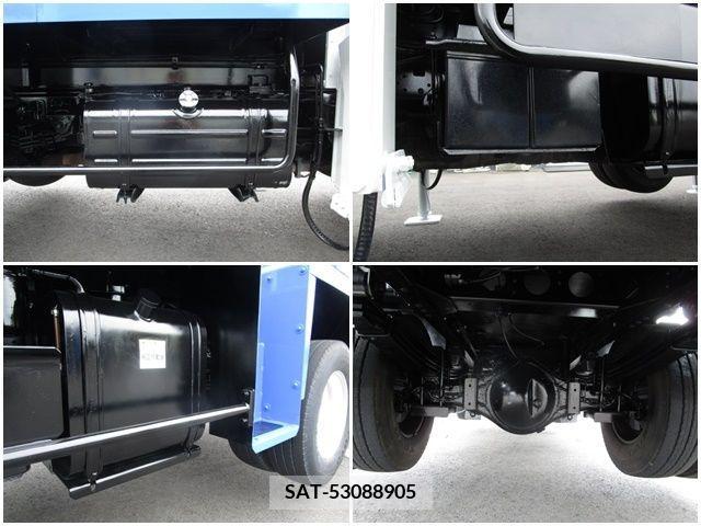 Hino DUTRO 2012-08 203942-17