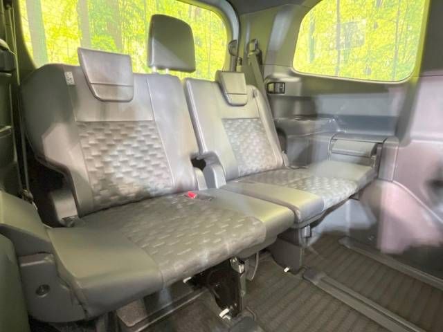 Toyota VOXY 2022-12 21239-13