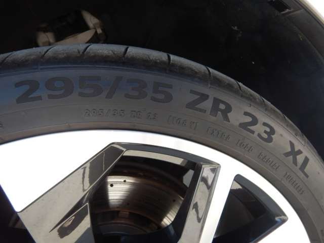Audi RS Q8 2022-02 20190-12