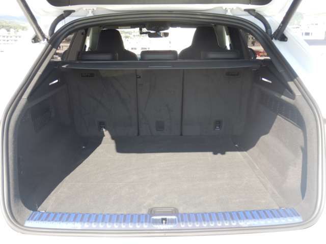 Audi RS Q8 2022-02 20190-28
