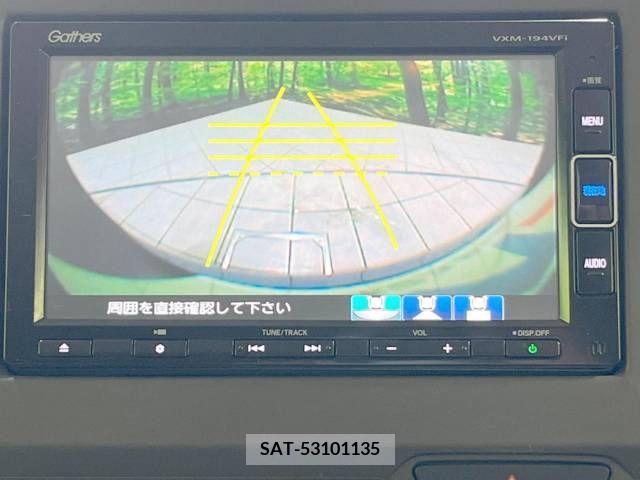Honda N BOX 2019-05 215288-4