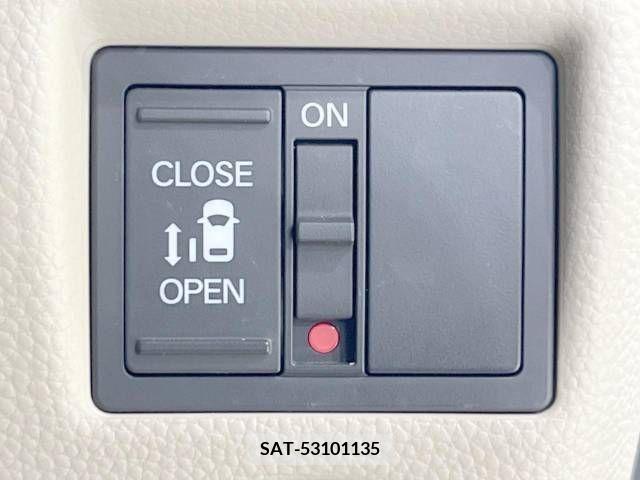 Honda N BOX 2019-05 215288-5