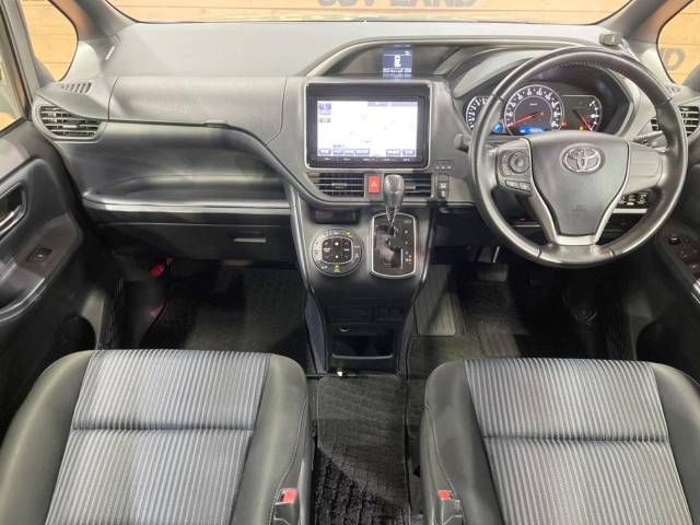 Toyota VOXY 2015-11 26682-1