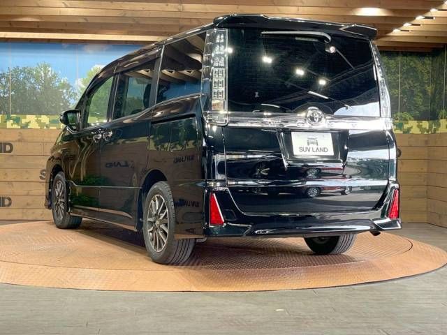 Toyota VOXY 2015-11 26682-17