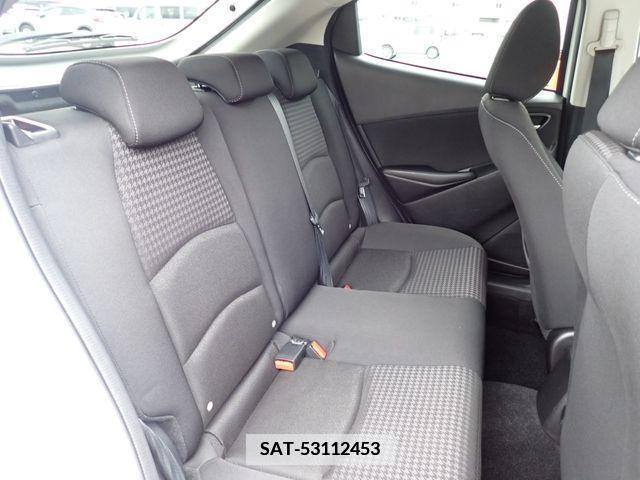 Mazda DEMIO 2018-05 372406-17
