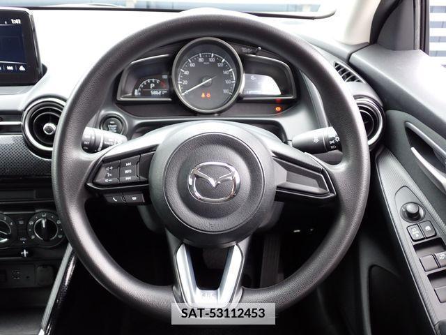 Mazda DEMIO 2018-05 372406-8