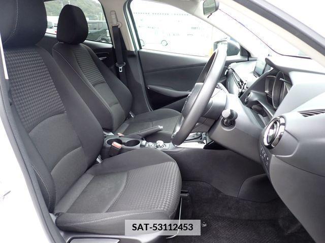 Mazda DEMIO 2018-05 372406-16