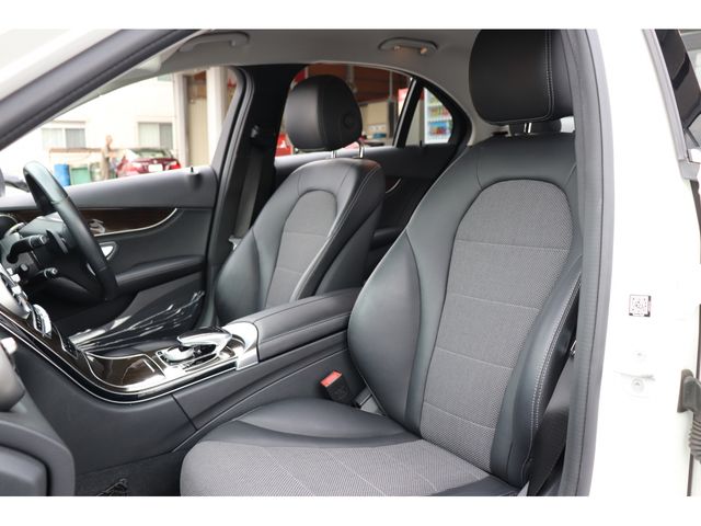 Mercedes Benz C-CLASS 2015-05 13042-11