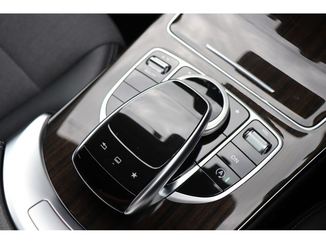 Mercedes Benz C-CLASS 2015-05 13042-23