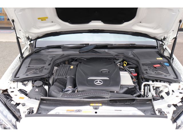 Mercedes Benz C-CLASS 2015-05 13042-18