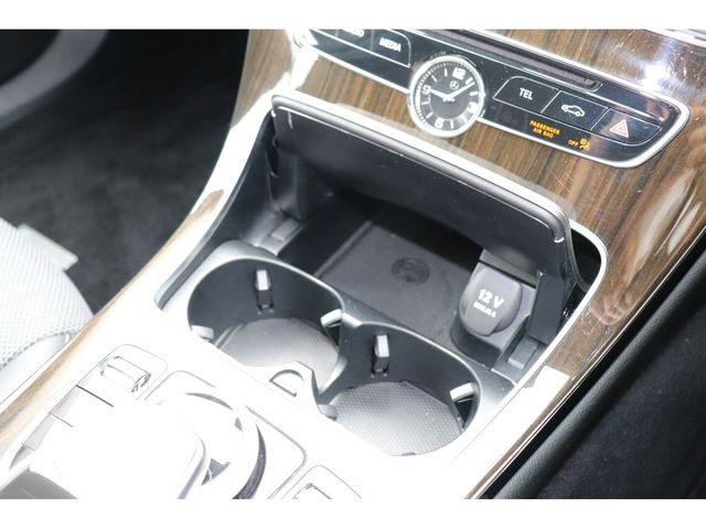 Mercedes Benz C-CLASS 2015-05 13042-22