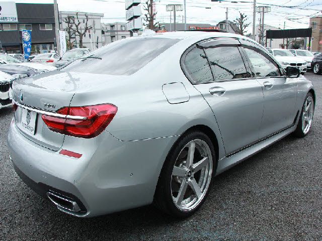 Bmw 7 SERIES 2016-03 910-2