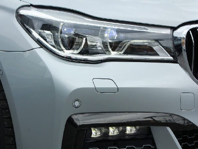 Bmw 7 SERIES 2016-03 910-25