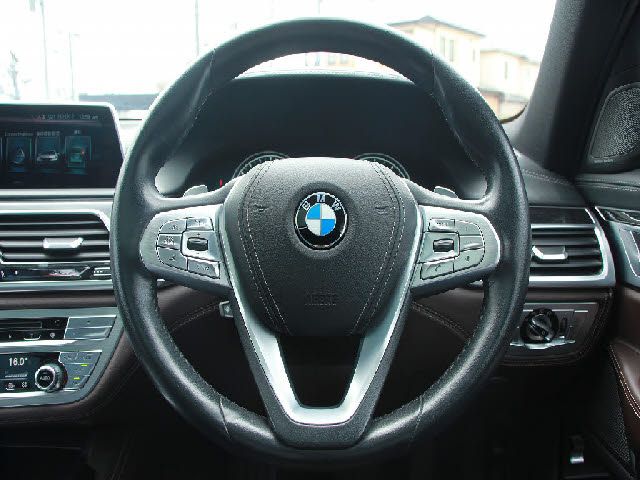 Bmw 7 SERIES 2016-03 910-13