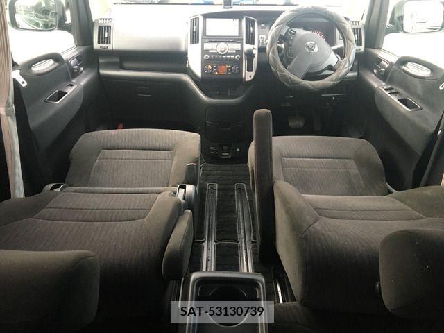 Nissan SERENA 2010-09 326817-6