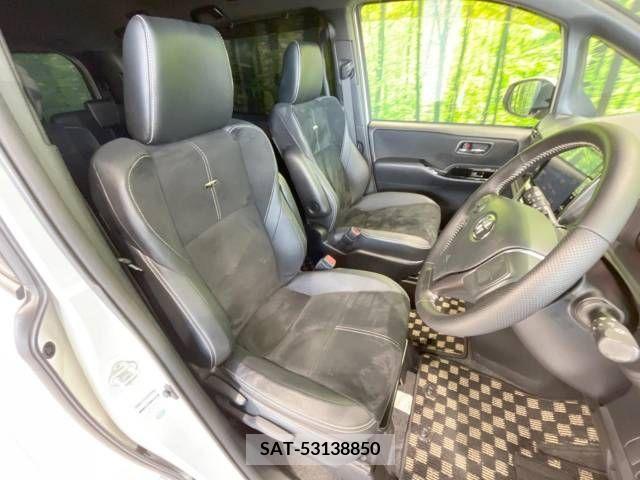 Toyota VOXY 2017-05 288937-8