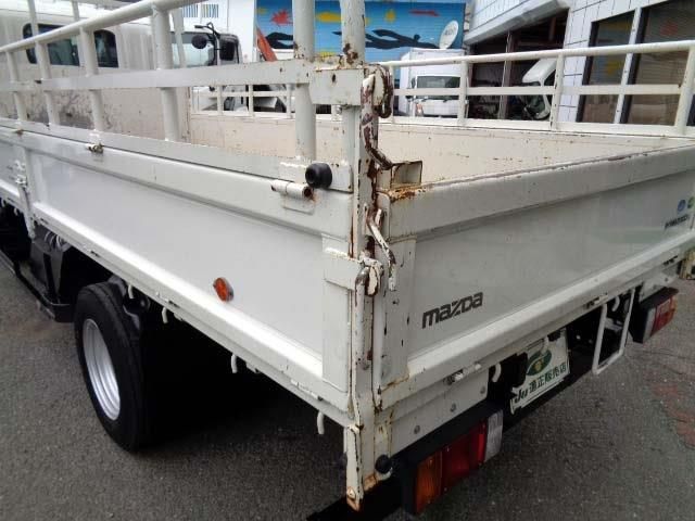 Mazda TITAN 2018-06 5066-21
