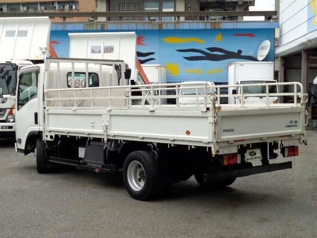 Mazda TITAN 2018-06 5066-1