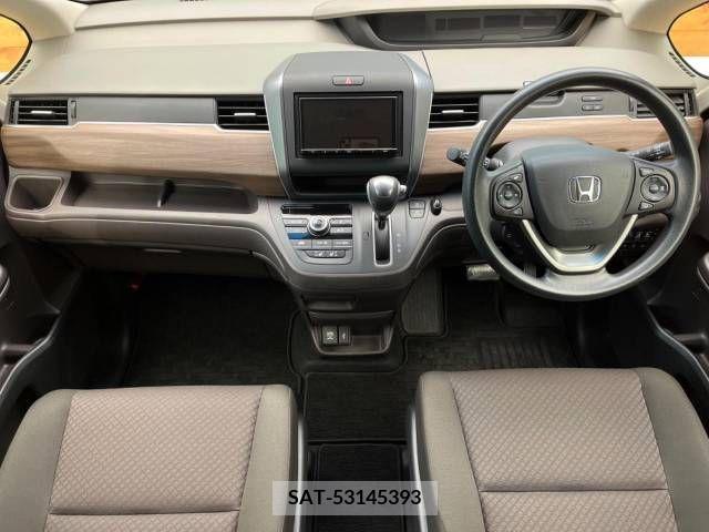 Honda FREED 2022-02 247155-1
