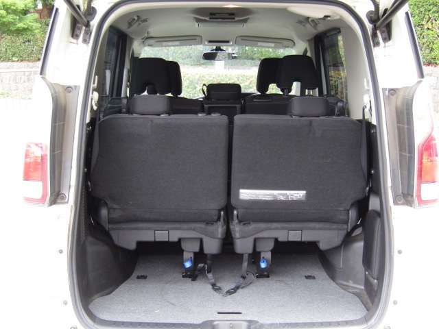 Nissan SERENA 2017-02 17256-16