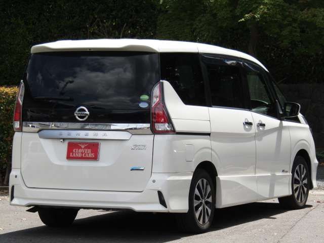 Nissan SERENA 2017-02 17256-3