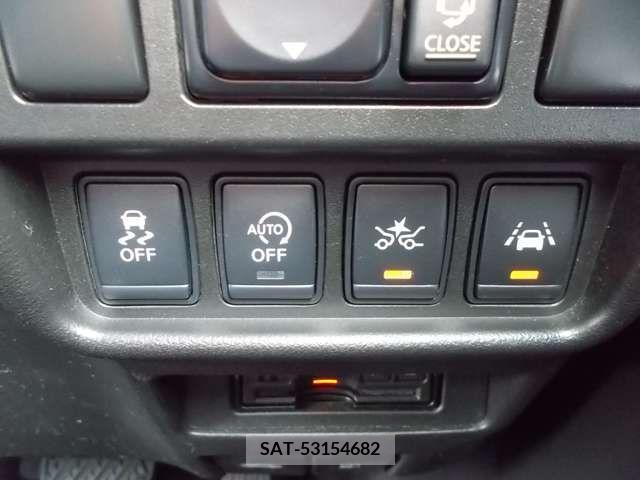 Nissan JUKE 2017-04 373718-8
