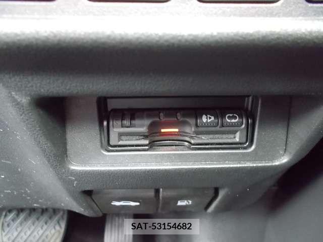 Nissan JUKE 2017-04 373718-7