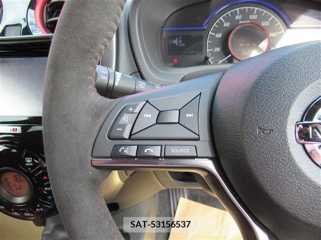 Nissan NOTE 2018-02 330090-22