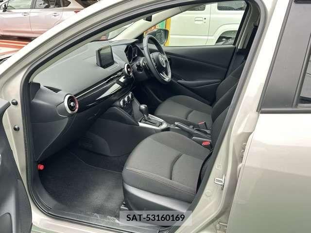 Mazda MAZDA2 2021-07 276387-4