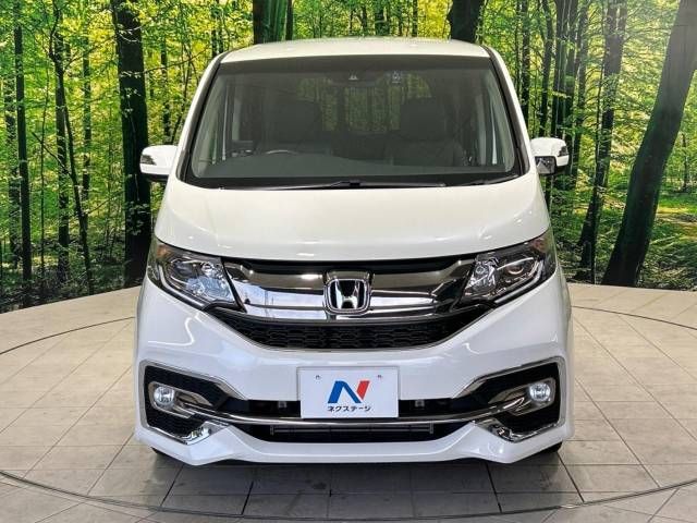 Honda e 2015-05 188676-15
