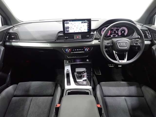 Audi Q5 2022-03 16096-17